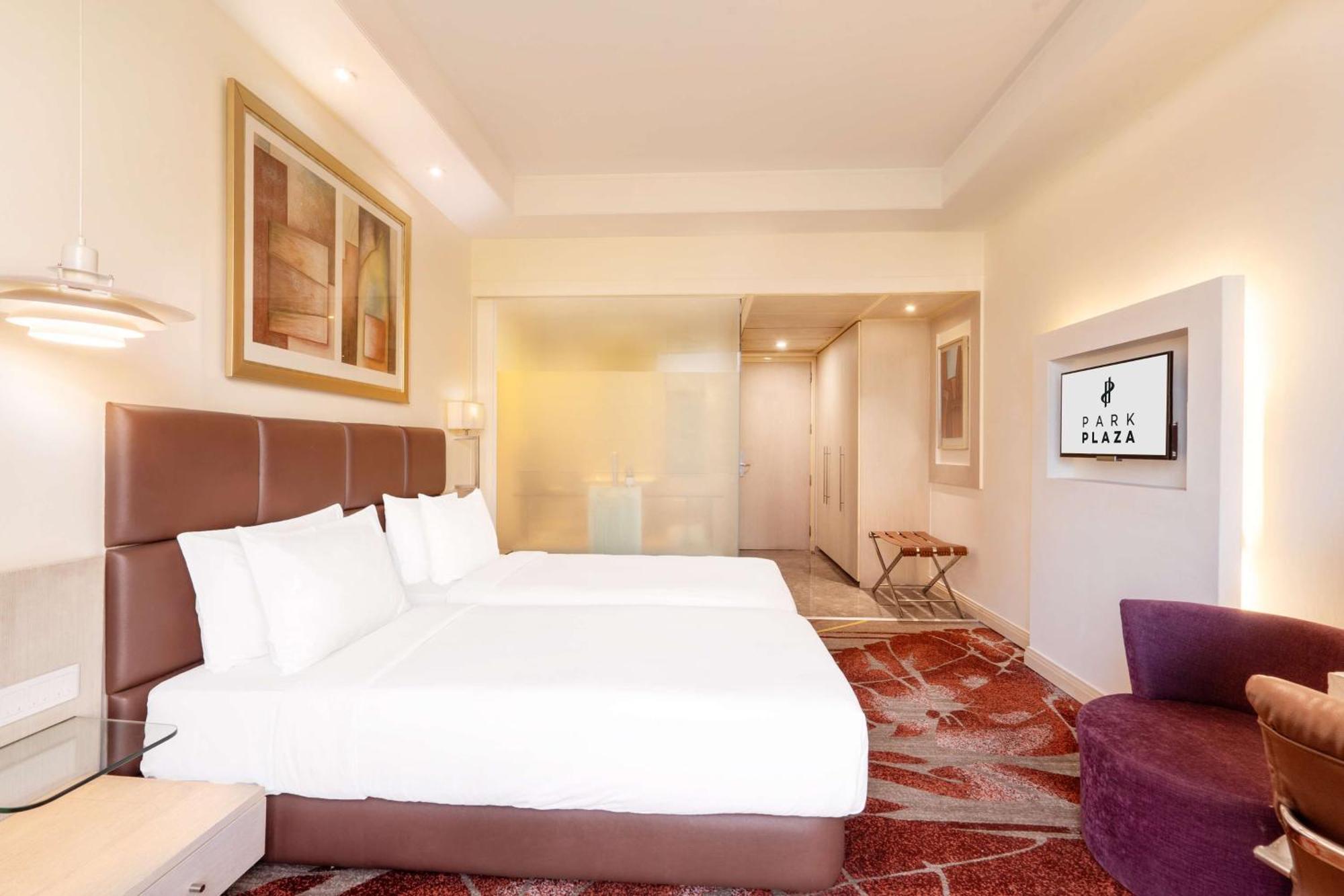 Hotel Park Plaza Faridabad Esterno foto